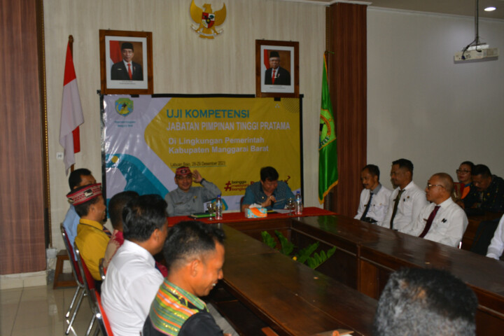 Pemerintah Daerah Kabupaten Manggarai Barat memperkuat langkah reformasi dengan menggelar Uji Kompetensi/Assessment bagi pimpinan tinggi pratama. Sebanyak 11 pejabat dari berbagai Organisasi Perangkat Daerah (OPD) mengikuti kegiatan ini.