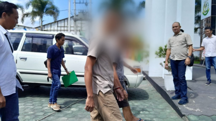 Kejaksaan menyatakan berkas kasus penembakan satwa dilindungi di Taman Nasional Baluran Situbondo sebagai P-21, menciptakan langkah yang mantap dalam penegakan hukum.