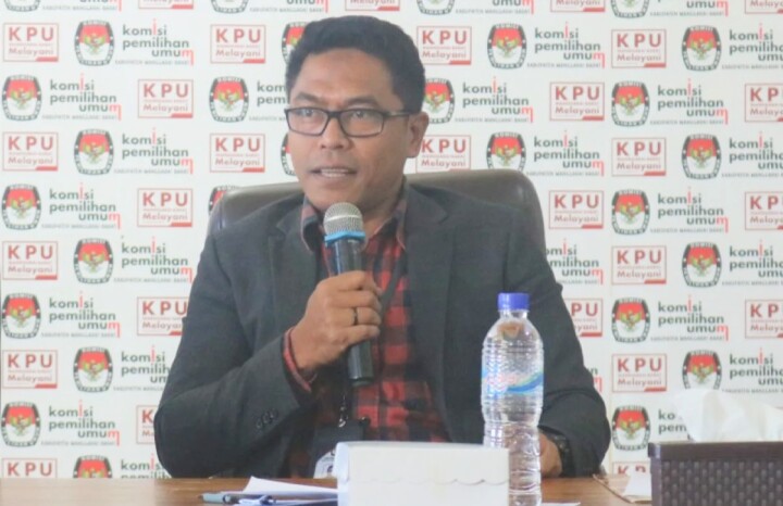 Kasus kontroversial mencuat setelah Krispinus Bheda Somerpes, Anggota Komisioner Komisi Pemilihan Umum Daerah (KPUD) Manggarai Barat, diduga terlibat dalam kekerasan seksual terhadap stafnya berinisial KR.