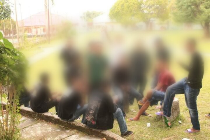 Taman Kota yang seharusnya menjadi oase rekreasi dan keindahan di Ruteng, kini sayangnya menjadi tempat pembuangan sampah warga.