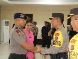 Anggota Brimob Yang Pernah Bertugas di Intan Jaya Mendapat Penghargaan dari Polda NTT