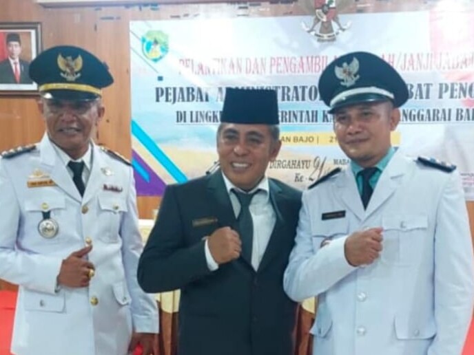 Suasana kehangatan terasa di Kabupaten Manggarai Barat saat Bupati Edistasius Endi, S.E, menggelar acara pelantikan dan pengambilan sumpah jabatan pejabat administrator dan pejabat pengawas di lingkungan pemerintah daerah, menandai awal dari babak baru dalam dinamika birokrasi setempat.