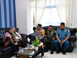 Kapolda NTT dan Forkopimda Sambut Kedatangan Duta Besar Vatikan untuk Indonesia di Kupang