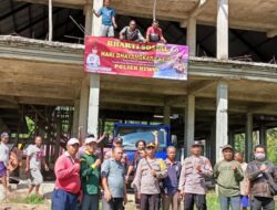 Sambut Hari Bhayangkara Ke-78, Polsek Kuwus Bantu Semen 50 Sak Untuk Pembangunan Gereja