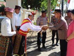 Ritual Kepok Curu Penyambutan Kapolres Baru di Labuan Bajo