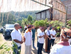 Warga 7 Kampung Desa Repi Utus Edi Weng Kembali Jadi Bupati Manggarai Barat