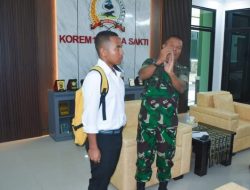 Diundang Danrem 161/Wira Sakti, Joni Pemanjat Tiang Bendera Merasa Senang