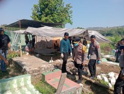 Kapolres Mabar Pantau Langsung Proses Otopsi Jenazah Sustiana Elda di TPU Watu Langkas