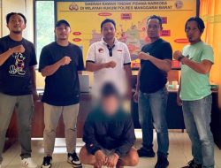 Kepergok Membawa Ganja, Pemuda Asal Ndoso Ditangkap Satresnarkoba