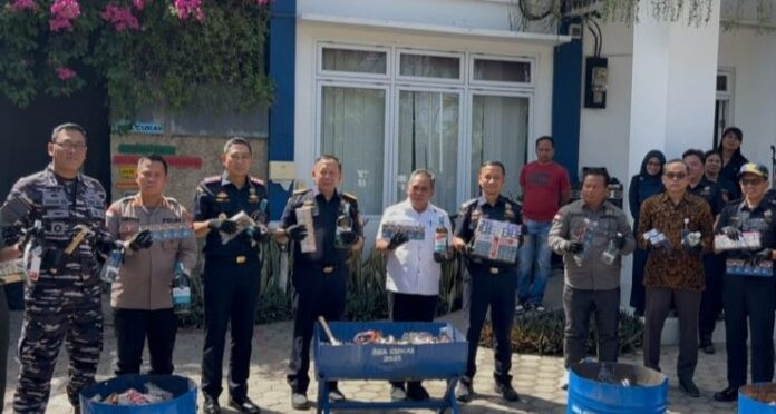 WhatsApp Image 2025 07 29 at 13.27.43 1 696x372 1