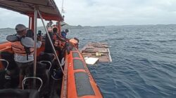 Hari Kedua Pencarian KM Putri Sakinah, Tim SAR Temukan Serpihan Kapal di Perairan Pulau Padar 9 IMG 20251227 WA0234