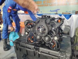 Polisi Terjunkan Drone Bawah Air, Tiga Unit Kapal dan Puluhan Personil Cari Korban KM. Putri Sakinah