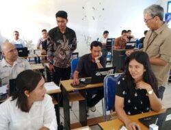 Pelaksanaan UAS UT di Labuan Bajo Berjalan Lancar, Dr. Ake Ungkap Program Studi Baru hingga Peluang Beasiswa