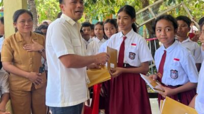 Hardiknas Jadi Alarm Pendidikan Mabar, Ketua DPRD Serukan Literasi, Karakter, dan Kolaborasi Tiga Pilar