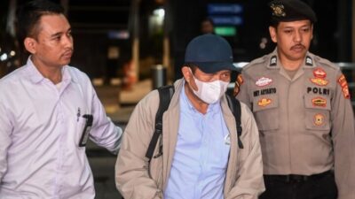 KPK Tahan Bupati Lombok Barat, Sita Aset dan Uang Senilai Rp9,06 Miliar dalam OTT