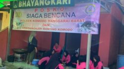 Bhayangkari Ranting Komodo Bergerak di Posko Siaga Bencana, Masak Makanan untuk Warga Terdampak Gempa