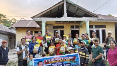 Brigjen Pol Awi Setiyono Salurkan 500 Paket Bantuan untuk Korban Gempa Flores di Kabupaten Manggarai