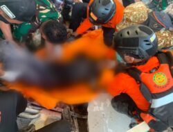 Hari Kedua Operasi SAR Gempa Flores: Tangis di Tengah Puing, 51 Warga Meninggal Dunia dan 132 Luka-Luka